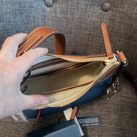 Dooney & Bourke Pebble Grain Small Hobo BPEBC1956 With Wallet - Picture 3 of 6